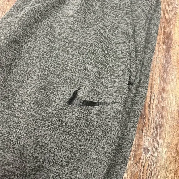Grey Nike dri-fit sweatpants - Picture 2 of 6